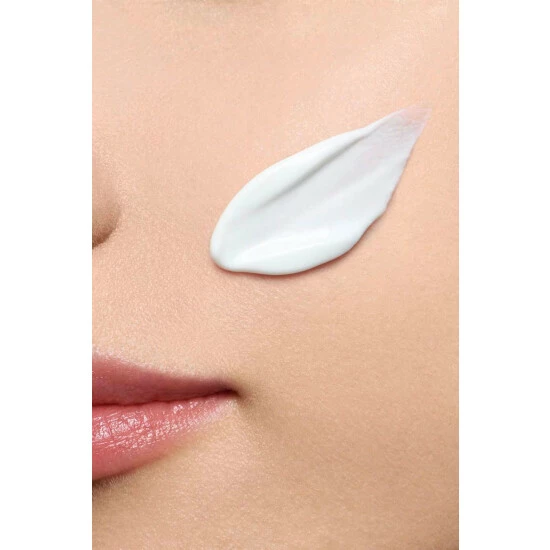 unnamed-file-54.jpg Clarins Hydra-Essentiel SPF15 Milky Lotion 50ml -Clarins shop unnamed file 54